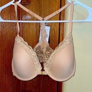 Brand new with tags 34C bra Natori “T-back” clip in front